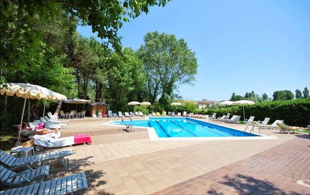 Hotel Plutone Τσέρβια Εξωτερικό φωτογραφία