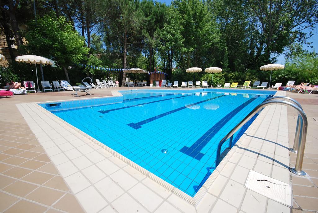 Hotel Plutone Τσέρβια Εξωτερικό φωτογραφία
