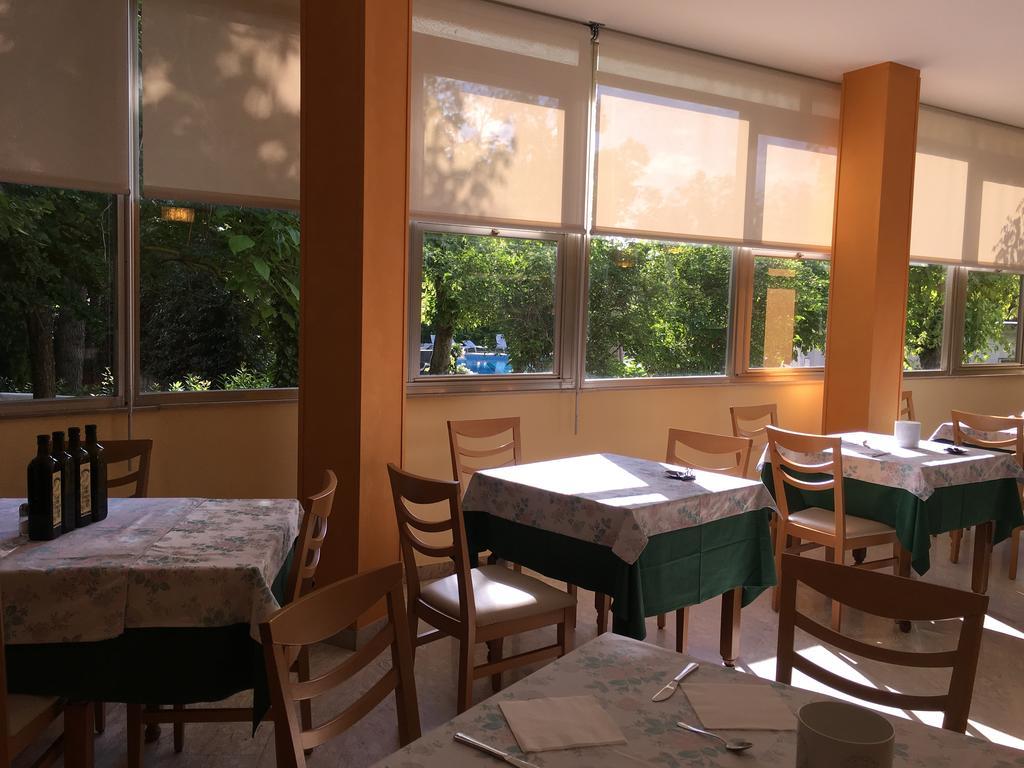 Hotel Plutone Τσέρβια Εξωτερικό φωτογραφία